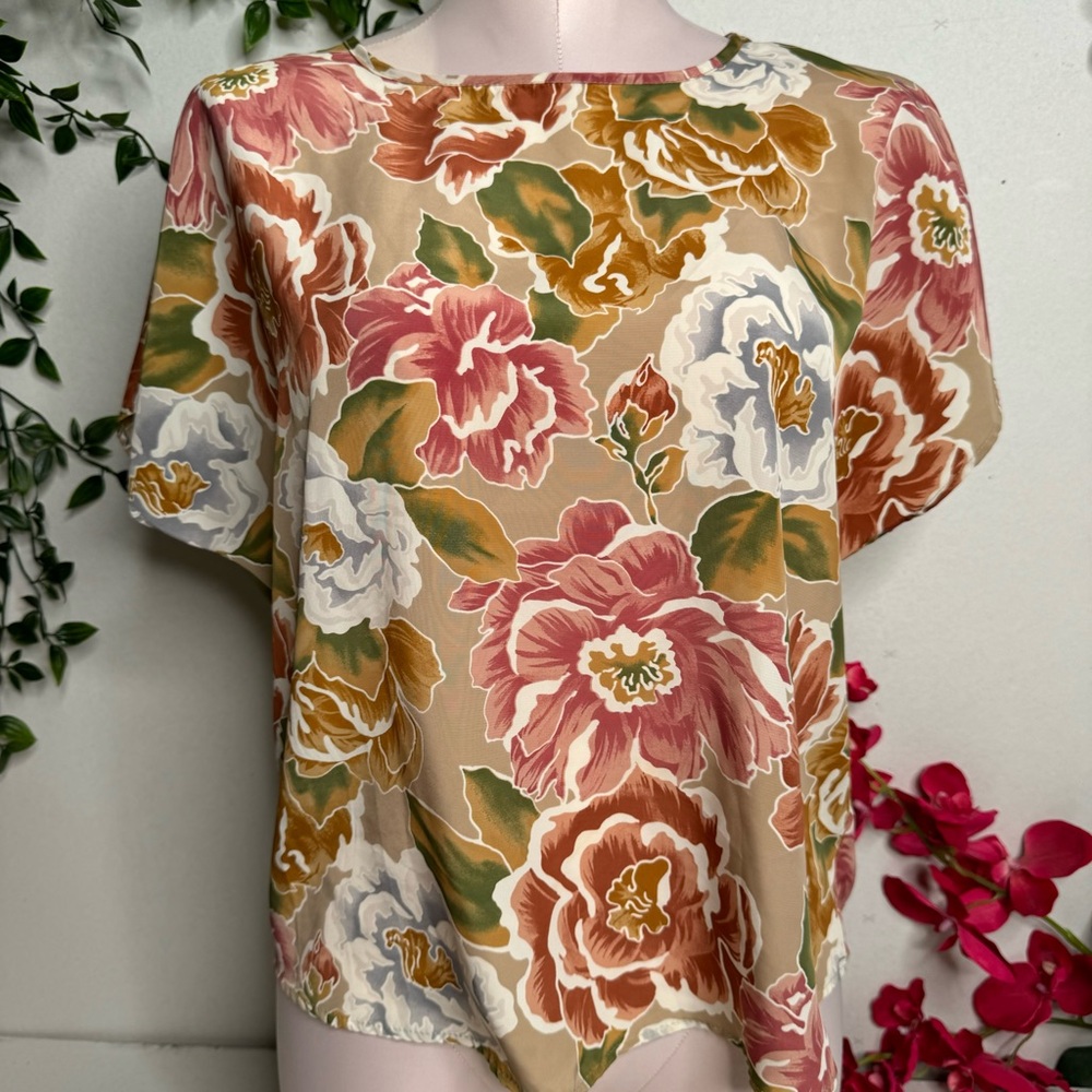 🤍 Bentley Large Floral Top 🤍